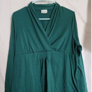 Motherhood Maternity Size L Long Sleeve Babydoll V-Neck Shirt, Green